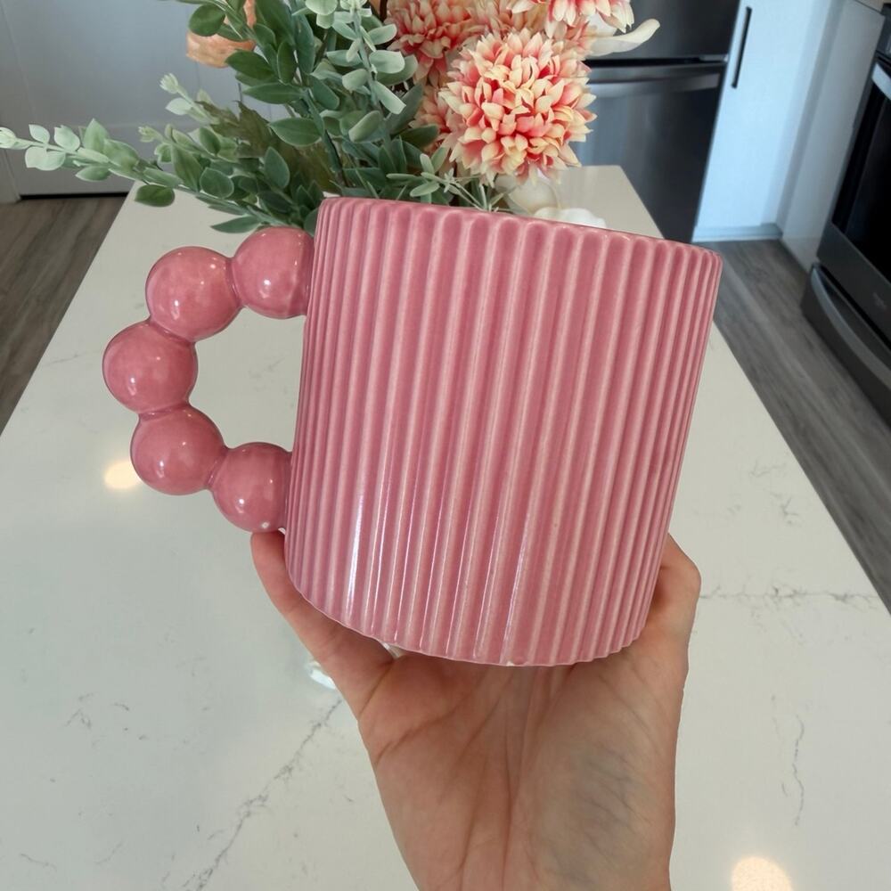 Pink Ribbed Bubble Handle Coffee Mug